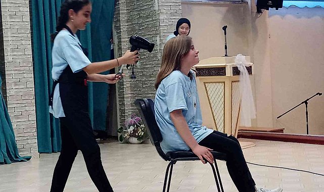 Edremit İHO'da "İngilizce Şenliği"