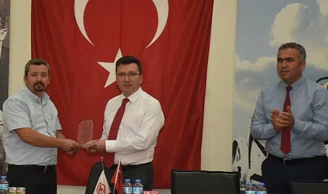 Efeler'de Pamuk Hasat Makinesi Operatörü kursiyerleri belgelerini aldı