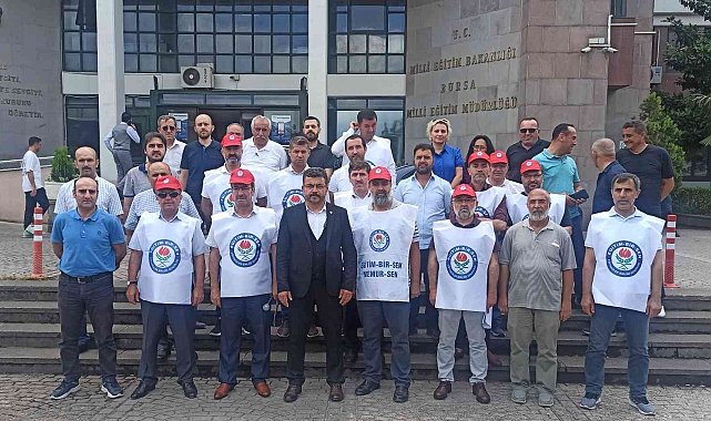 Eğitim-Bir-Sen, mağdur müdürlerin yanında