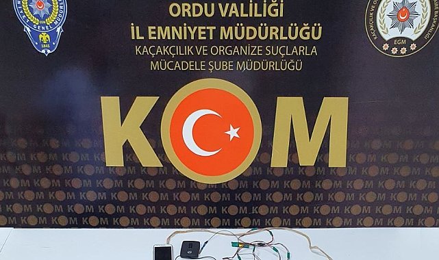 Ehliyet sınavında kopya düzeneği kuranlar yakalandı