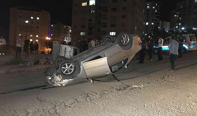 Elazığ'da otomobil takla attı: 4 yaralı