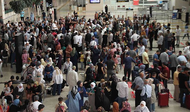 Elazığ&#039;da pandeminin ardından ilk hacı kafilesi yola çıktı