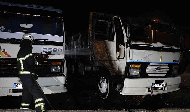 Elektrik kontağından çıkan yangında kamyon kül oldu