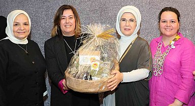 Emine Erdoğan'a Denizli kekiği takdim edildi