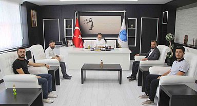 Enderun topluluğu öğrencileri, Rektör Karacoşkun'la bir araya geldi