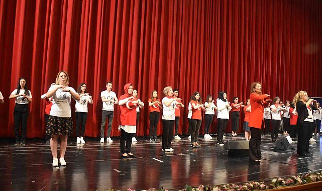 Engelli solistler gönüllerde taht kurdu