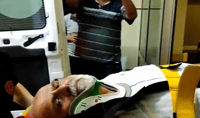 Erik toplamak için çıktığı ağaçtan düşerek yaralandı