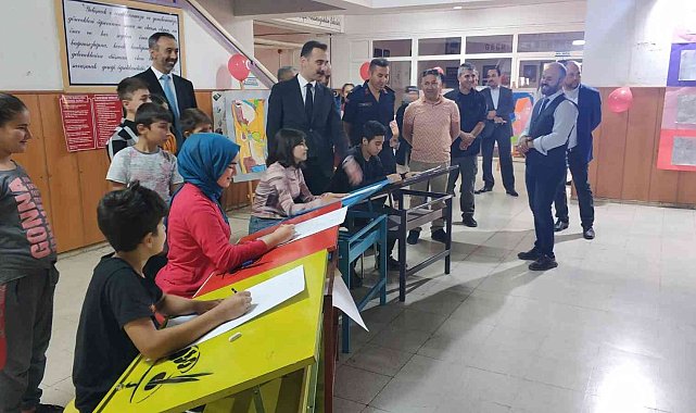 Ermenek Fikret Ünlü Yatılı Bölge Ortaokulunda yılsonu resim sergisi