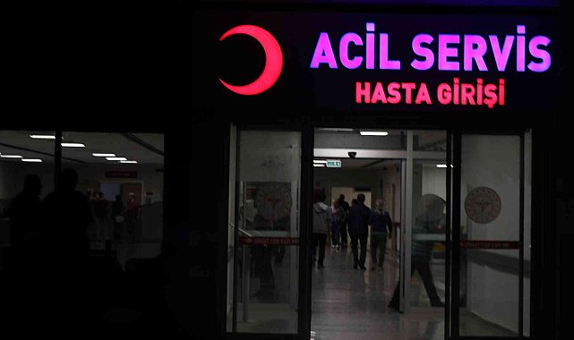Erzincan'da 53 öğrenci gıda zehirlenmesi şüphesiyle hastaneye kaldırıldı