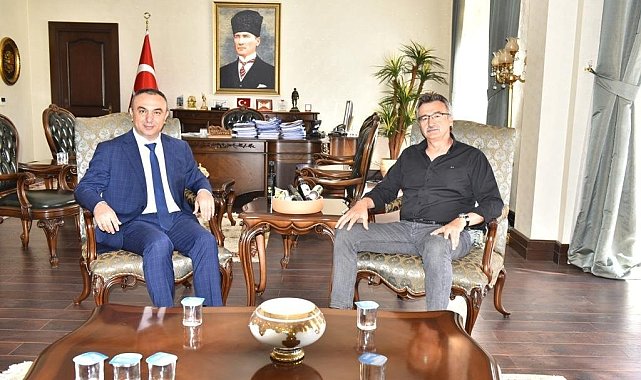 Eski Bakan Kürşad Tüzmen'den Kilis ziyareti