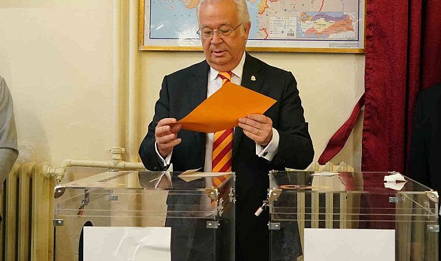 Eşref Hamamcıoğlu oyunu kullandı