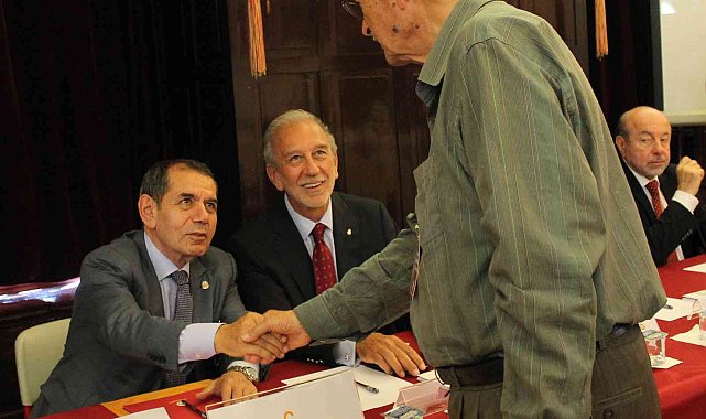 Galatasaray divan kurulu toplantısı başladı