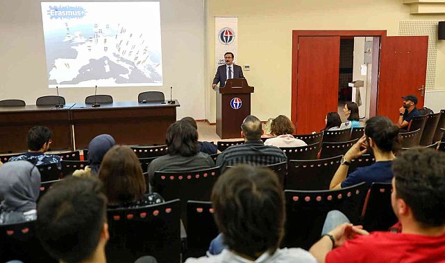 GAÜN&#039;de yurt dışına gidecek öğrenciler bilgilendirildi