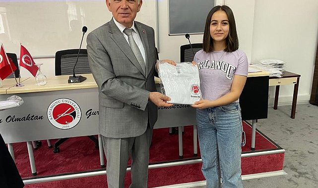 Geleceğin şefleri üniformalarını törenle aldı