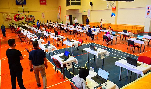 Geleceğin teknoloji yıldızları Deneyap Teknoloji Atölyelerine girebilmek için ter döküyor