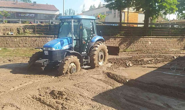 Gemerek'te selin izleri gündüz netleşti