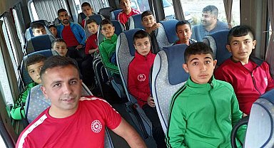 Genç pehlivanlar Kırpınar'a katılmak için yola çıktılar