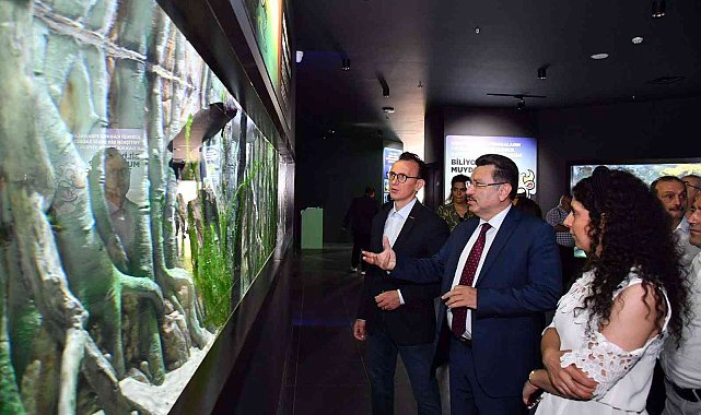 Genç, turizmcilere Trabzon Akvaryumu gezdirdi