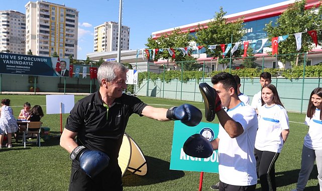 Gençlere spor çağrısı