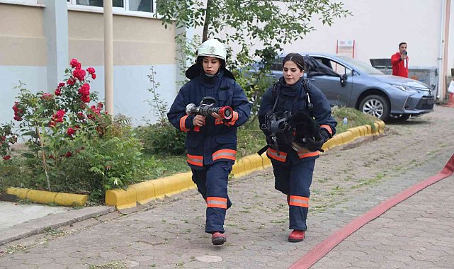 Gerçeği aratmayan eğitimlerle itfaiyeci olmak için yarışıyorlar