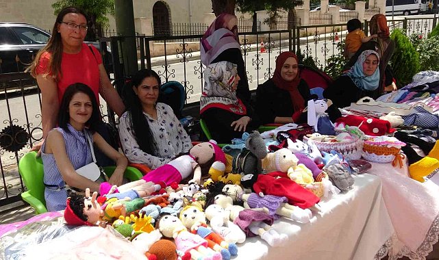 Gercüş'te usta öğretici ve kursiyerlerden yıl sonu sergisi