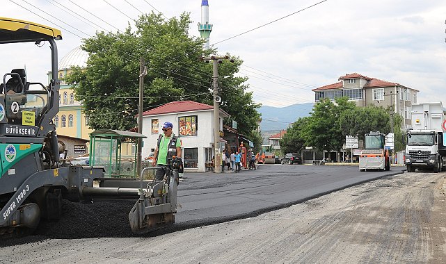 Geyve Umurbey Caddesi yeni yüzüne kavuşuyor