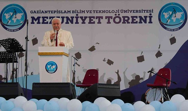 GİBTÜ'de mezuniyet heyecanı