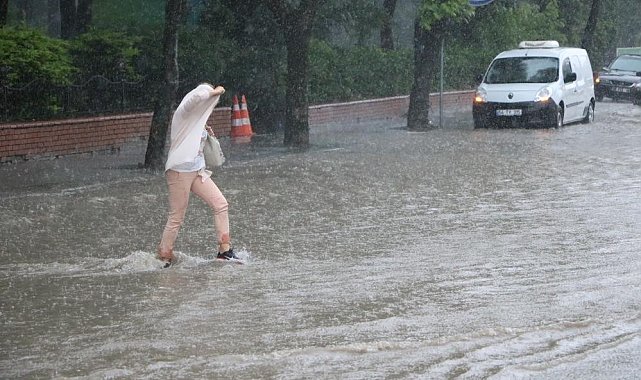 Gök gürültülü sağanak yağış bekleniyor
