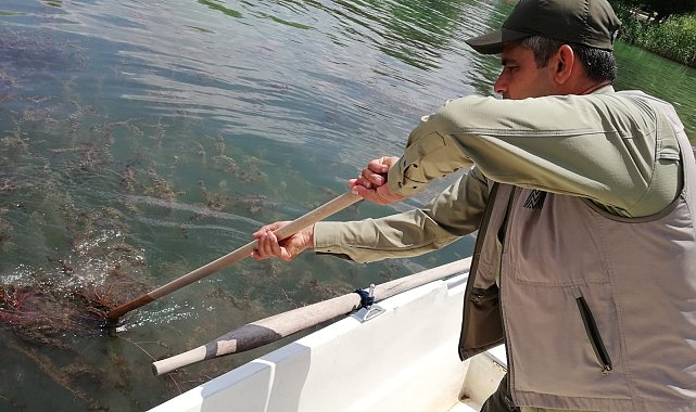 Gölbaşı Gölü temizleniyor