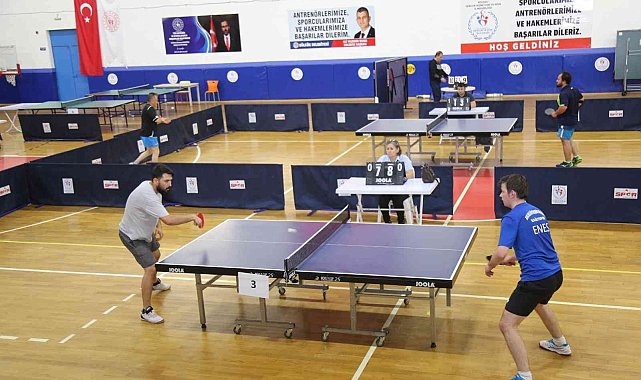 Gölcük'te düzenlenen Masa Tenisi Turnuvası sona erdi
