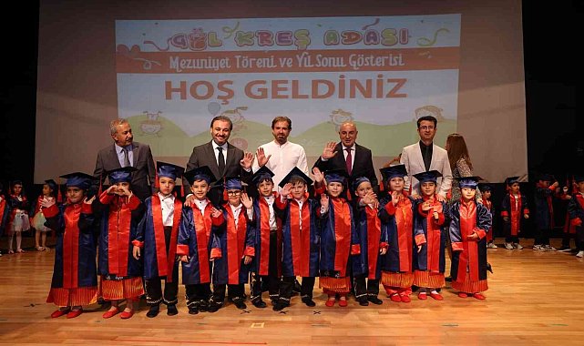 Gül Kreş Adası'nın minikleri mezun oldu