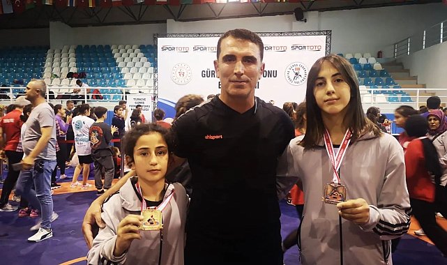 Güreşçi kızlar 2 madalya kazandı