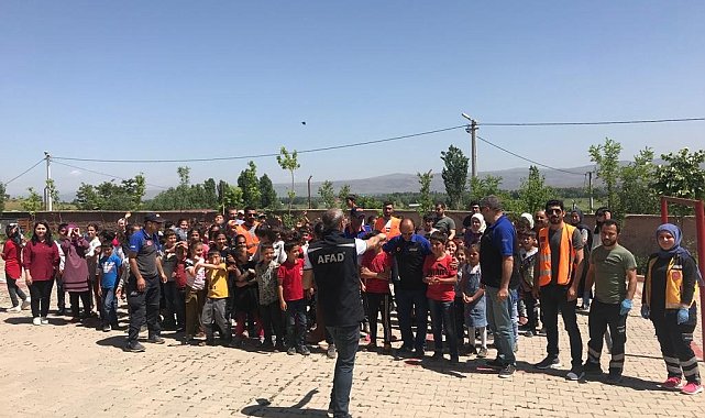 Güroymak'ta "Deprem ve Tahliye Tatbikatı"