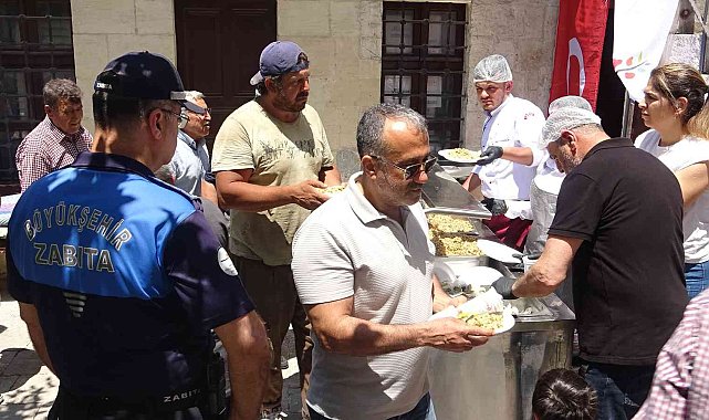 Habib-i Neccar Anma etkinlikleri... 1500 kişilik etli pilav dağıtıldı