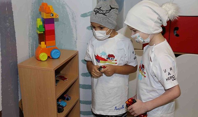 Hastanede kanser tedavisi gören çocuklara oyun odası