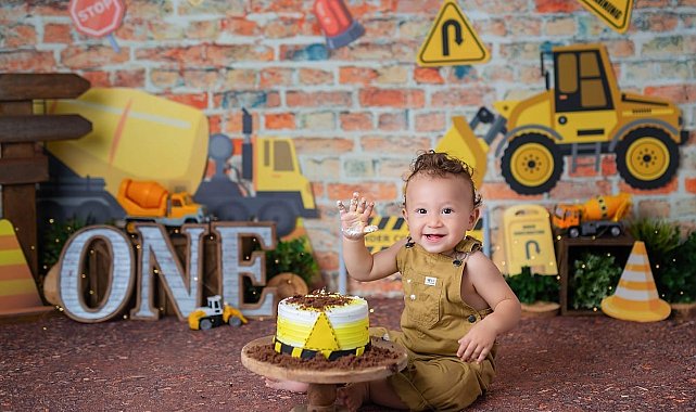 Havuza düşen minik Yiğit 4 günlük yaşam mücadelesini kaybetti