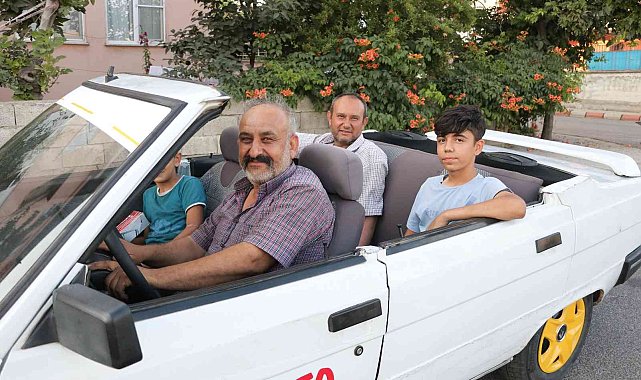 Hayalini kurduğu üstü açık otomobili kendi yaptı