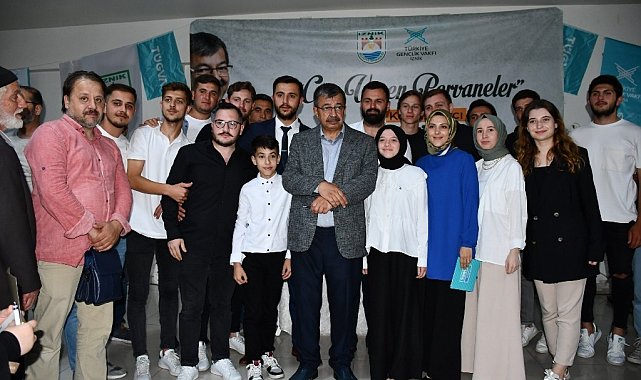 Hayati İnanç İznik&#039;te sevenleriyle buluştu