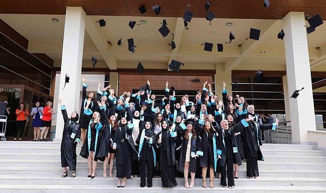 Hemşirelik ve Ebelik öğrencileri ant içti