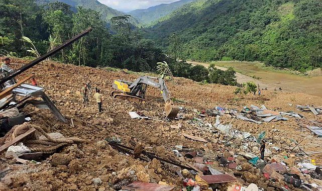 Hindistan&#039;daki heyelan felaketinde can kaybı 14&#039;e yükseldi