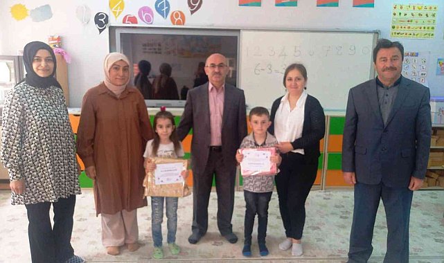 Hisarcık&#039;ta yarışmada dereceye giren ana sınıfı öğrencileri ödüllendirildi