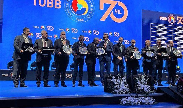 Hisarcıklıoğlu&#039;ndan Kazım Yılmaz&#039;a hizmet ve şeref belgesi