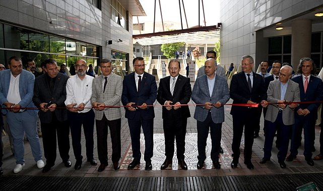 Hükümlü ve tutukluların el sanatları sergisi Mersin Adliyesi bahçesinde açıldı