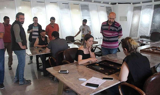Hürok Mermer çalışanları Tavla Turnuvası&#039;nda yarıştı