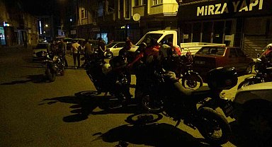 Husumetliler sokak ortasında çatıştı: 1 yaralı, 5 gözaltı