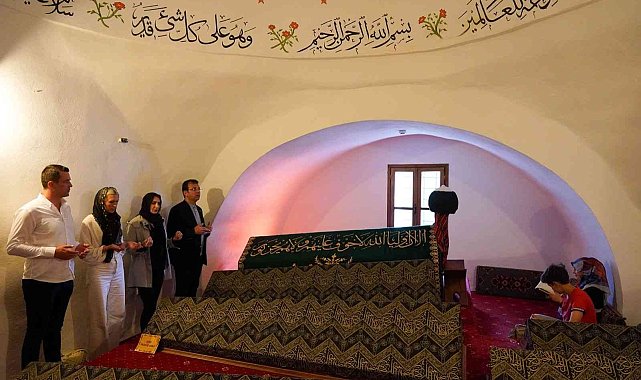 İBB Başkanı Ekrem İmamoğlu'ndan Şeyh Edebali ve Ertuğrul Gazi türbelerine ziyaret