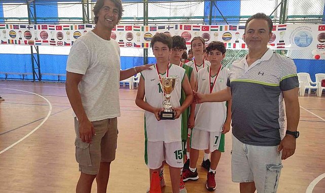 İbrahim Kutluay&#039;dan Muğlaspor&#039;a kupa