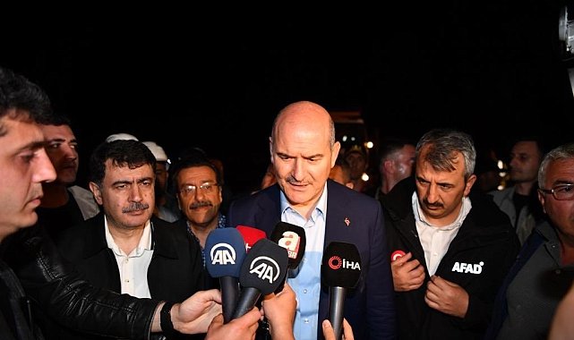 İçişleri Bakanı Soylu sel bölgesinde incelemelerde bulundu