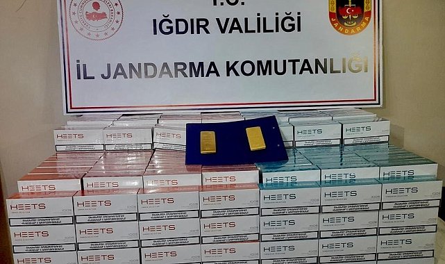Iğdır&#039;da yapılan operasyonda kaçak 4 bin elektronik sigara kartuşu, 2 adet külçe altın ele geçirildi