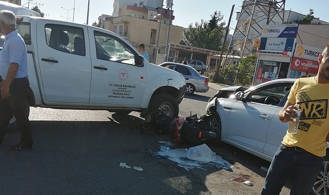 İki araç ve motosikletin karıştığı kazada 1 kişi yaralandı